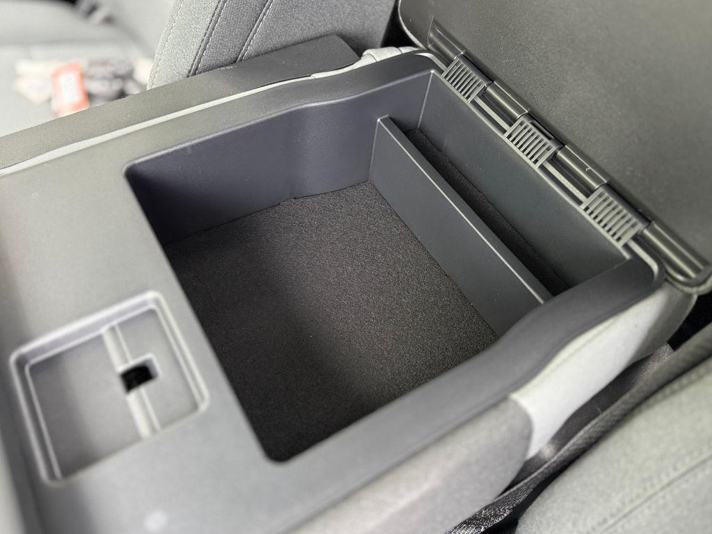 new 2025 Ford F-250 car, priced at $51,305