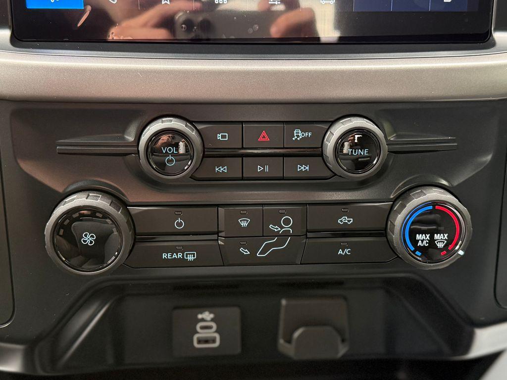 new 2025 Ford F-150 car, priced at $43,286