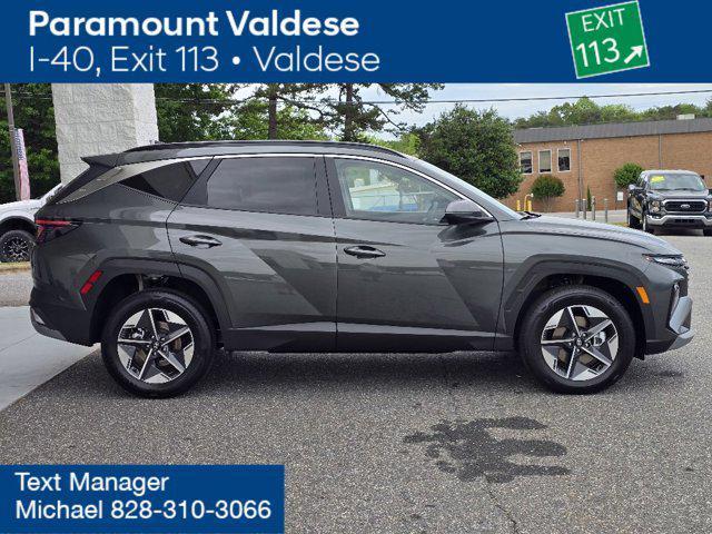new 2025 Hyundai TUCSON Hybrid car, priced at $38,355