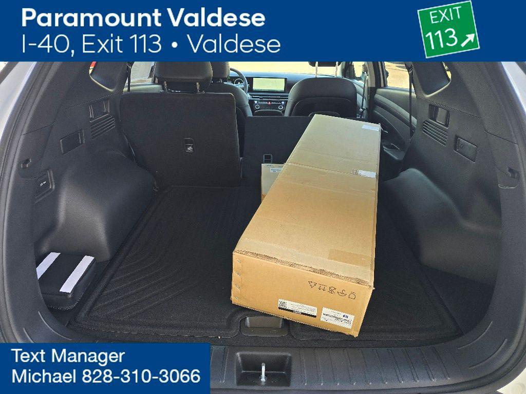 new 2025 Hyundai TUCSON Hybrid car, priced at $35,954