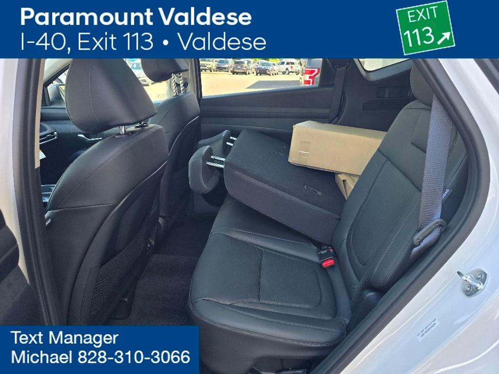 new 2025 Hyundai TUCSON Hybrid car, priced at $35,954