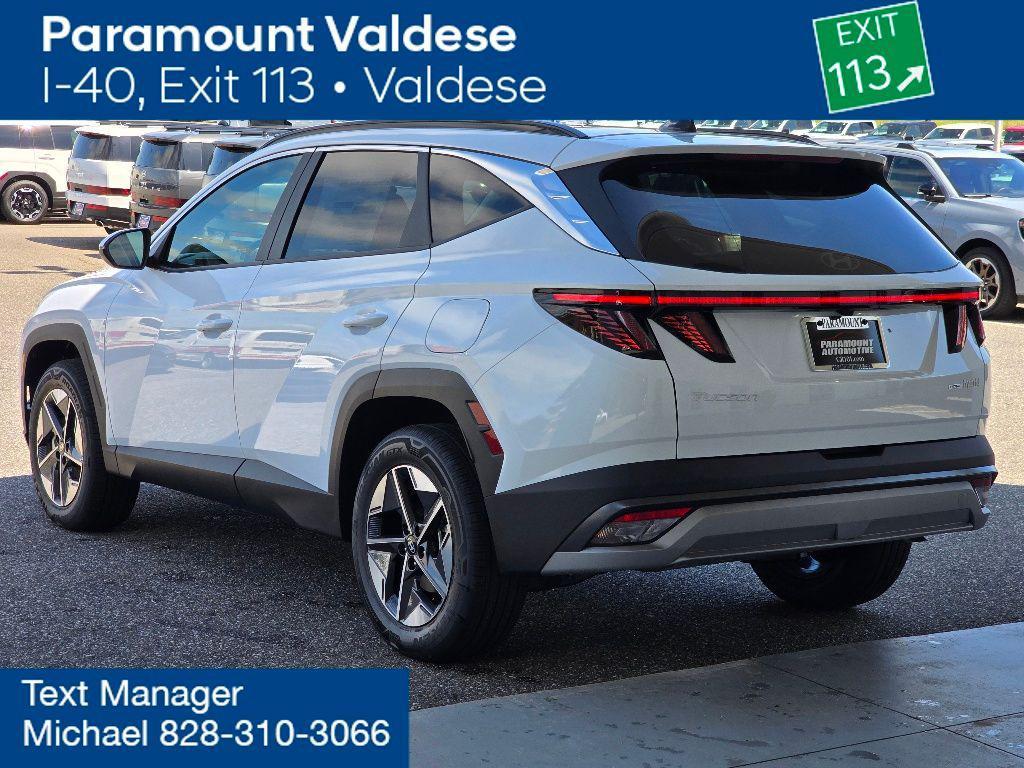 new 2025 Hyundai TUCSON Hybrid car, priced at $35,954