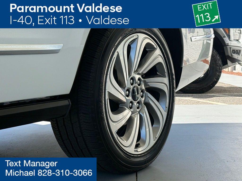 used 2024 Lincoln Navigator car, priced at $72,000