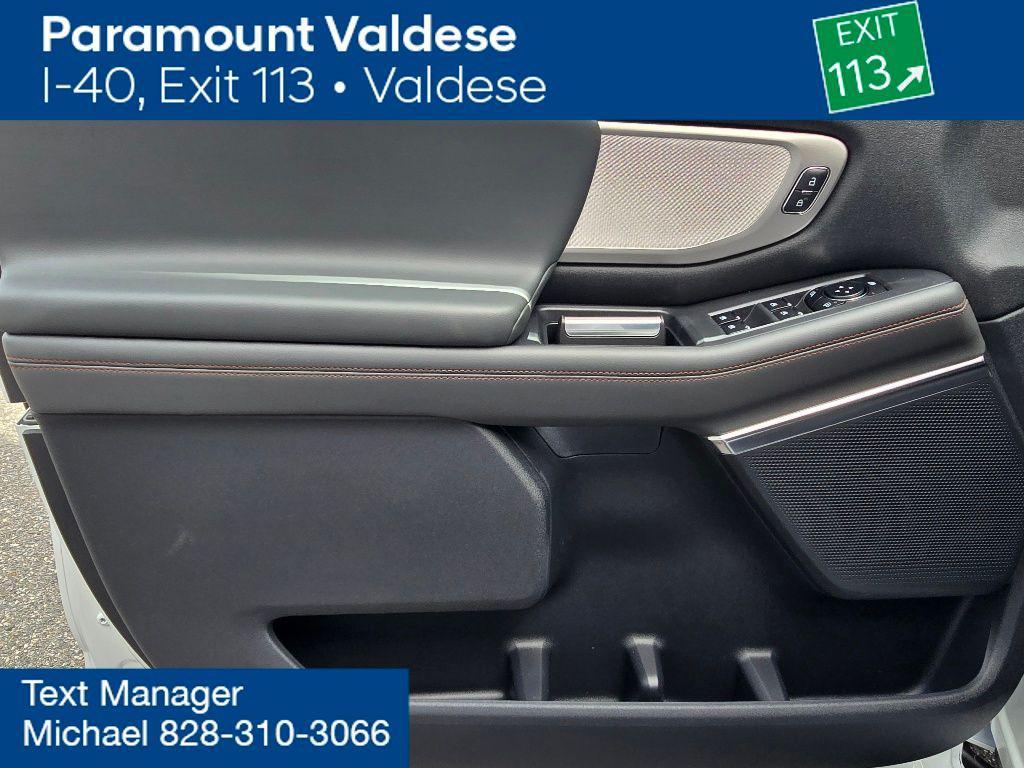 new 2025 Ford Expedition car, priced at $59,020