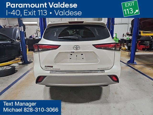 used 2020 Toyota Highlander car, priced at $33,000