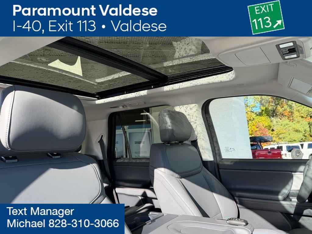 new 2025 Ford Expedition car, priced at $70,250