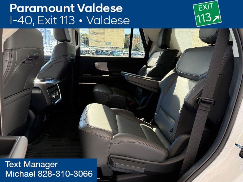 new 2025 Ford Expedition car, priced at $70,250