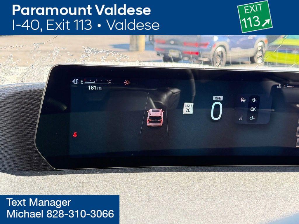 new 2025 Ford Expedition car, priced at $70,250