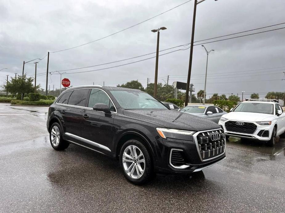 new 2025 Audi Q7 car, priced at $75,800