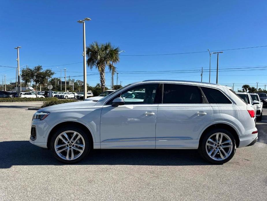 new 2025 Audi Q7 car, priced at $76,800