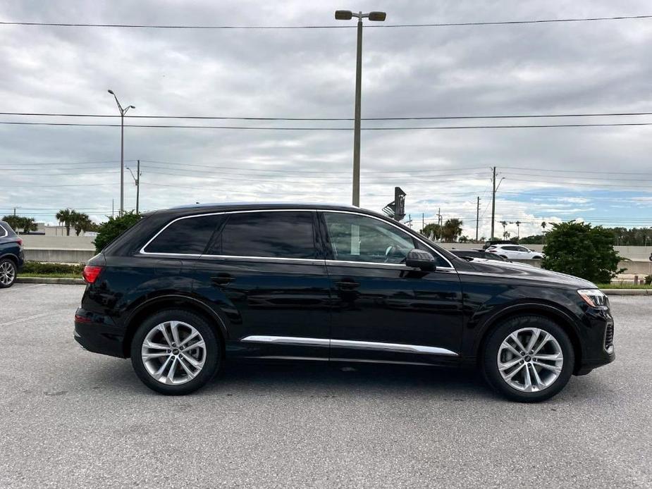 new 2025 Audi Q7 car, priced at $81,710