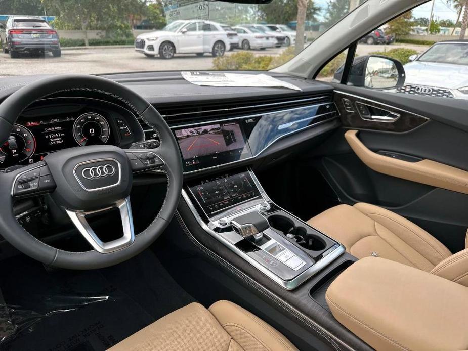 new 2025 Audi Q7 car, priced at $81,710