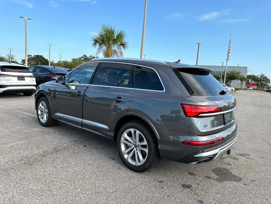 new 2025 Audi Q7 car, priced at $75,800