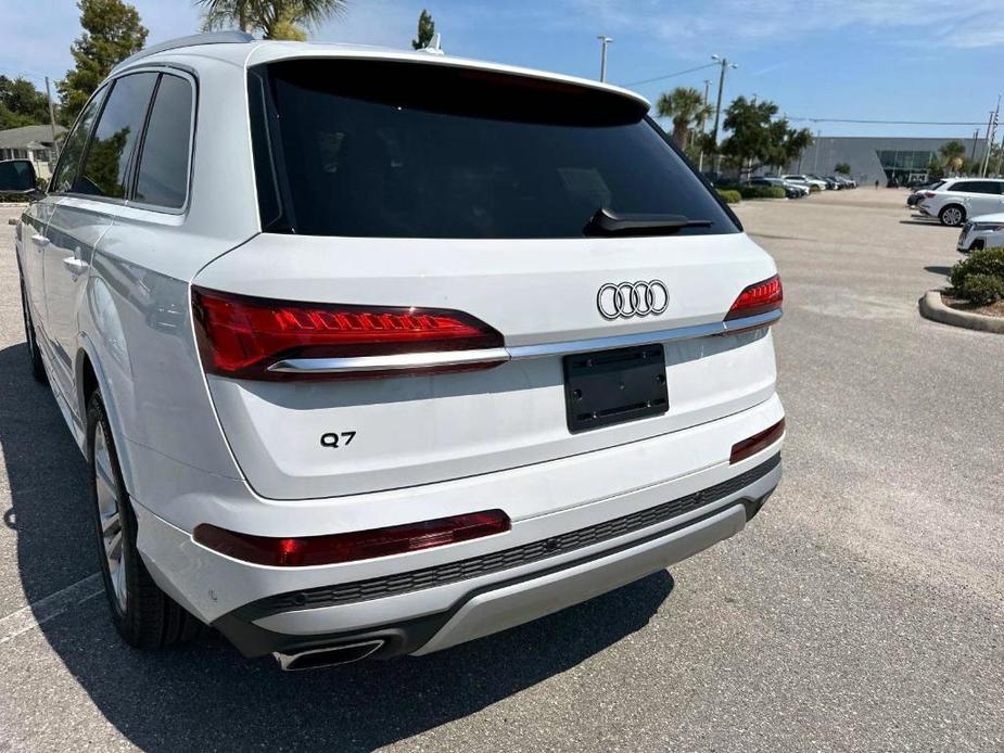 new 2025 Audi Q7 car, priced at $65,650