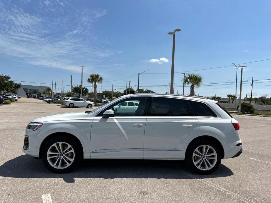 new 2025 Audi Q7 car, priced at $65,650