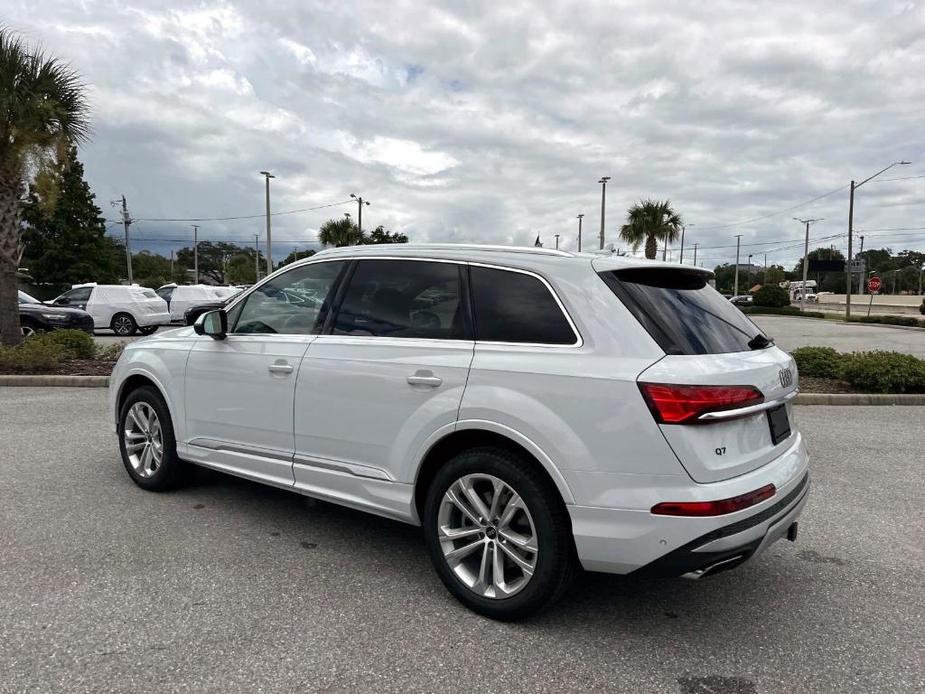 new 2025 Audi Q7 car, priced at $75,320