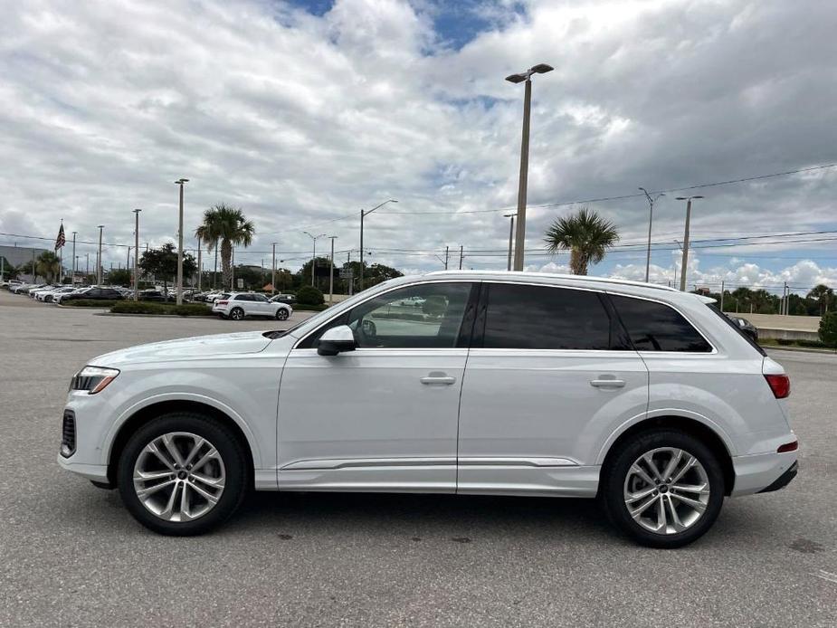 new 2025 Audi Q7 car, priced at $75,320