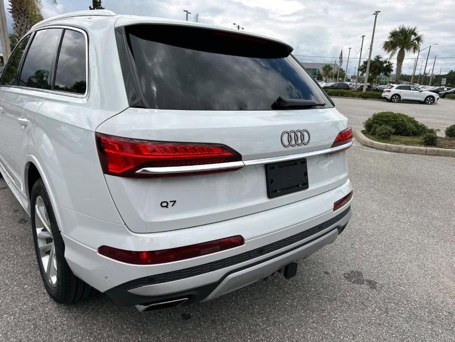 new 2025 Audi Q7 car, priced at $75,320