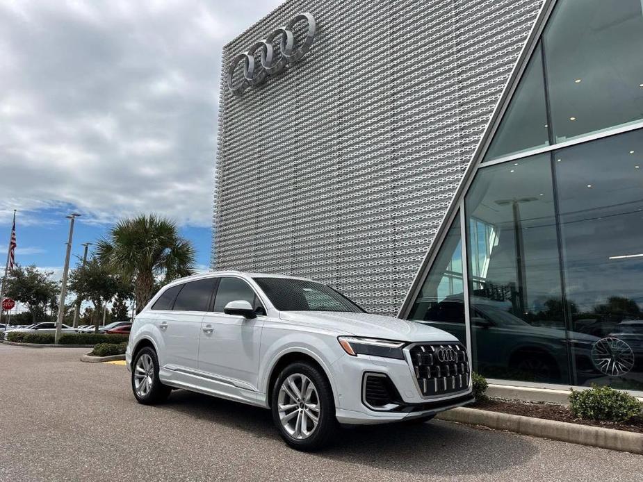 new 2025 Audi Q7 car, priced at $75,800