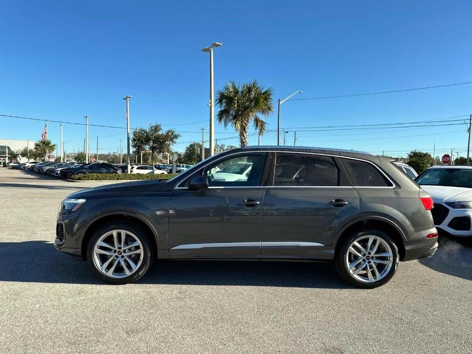 new 2025 Audi Q7 car, priced at $76,800