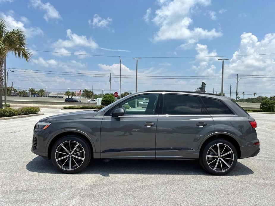 new 2025 Audi Q7 car, priced at $69,820