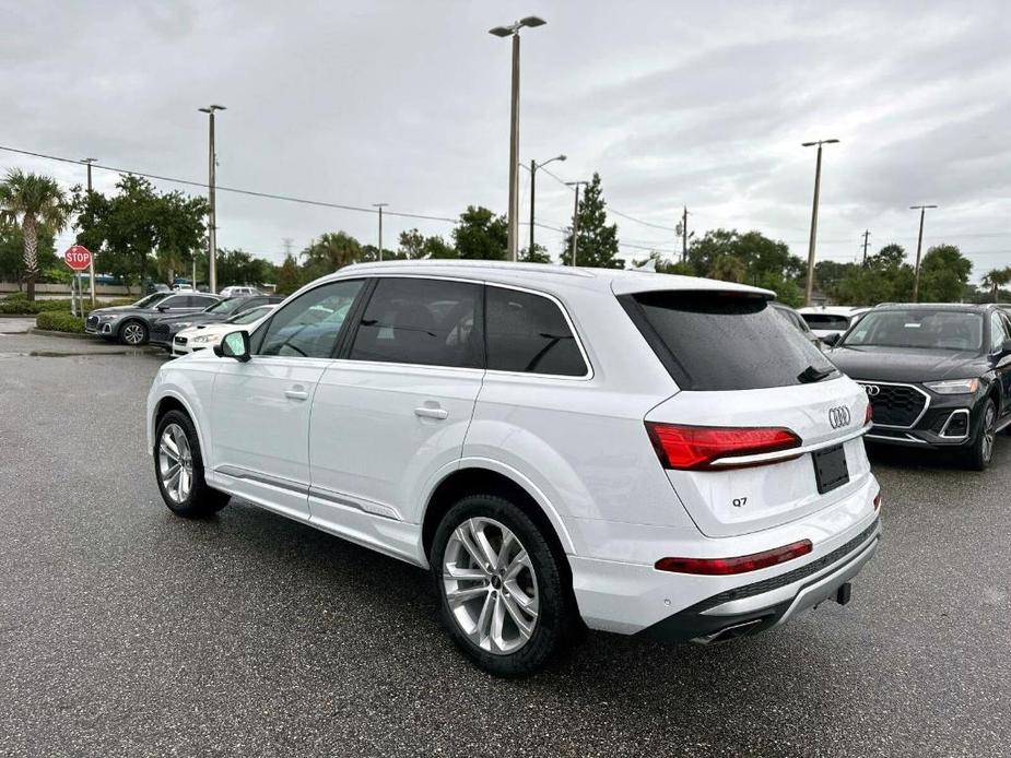 new 2025 Audi Q7 car, priced at $75,800