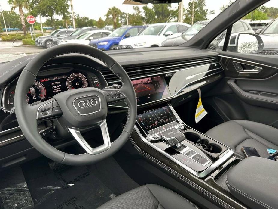 new 2025 Audi Q7 car, priced at $75,800