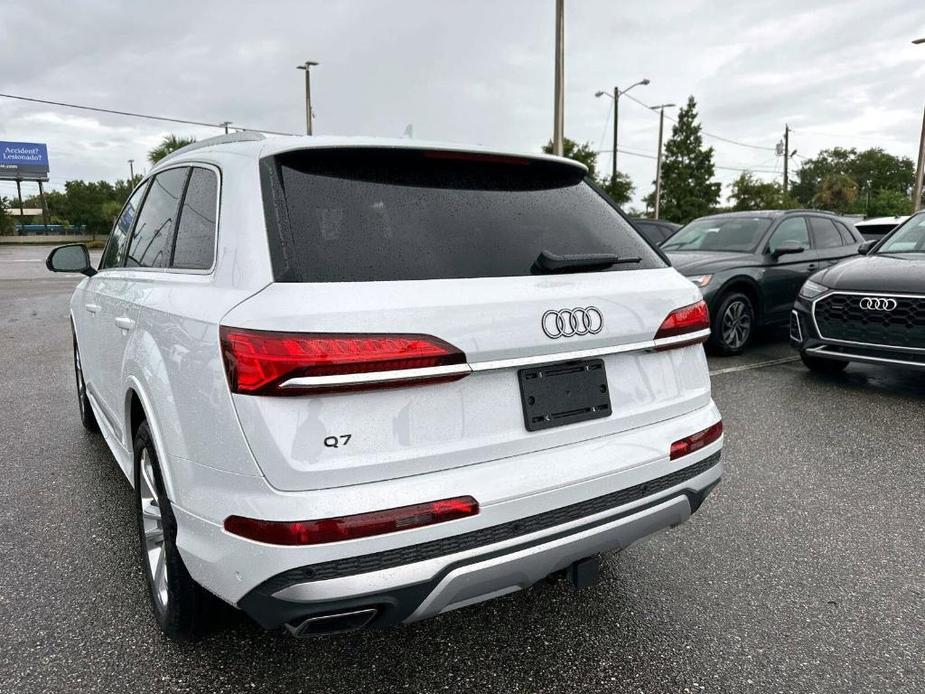 new 2025 Audi Q7 car, priced at $75,800