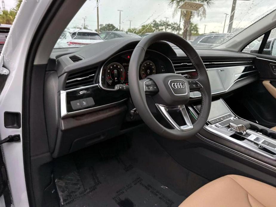 new 2025 Audi Q7 car, priced at $77,900