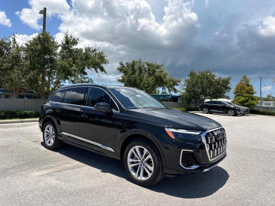 new 2025 Audi Q7 car, priced at $74,440