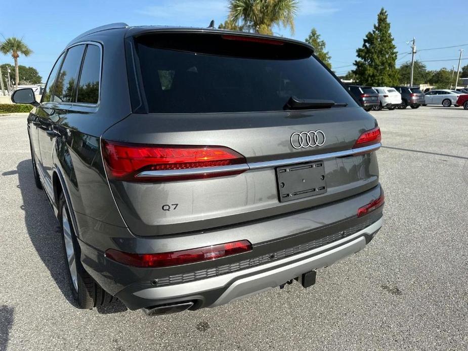 new 2025 Audi Q7 car, priced at $76,025