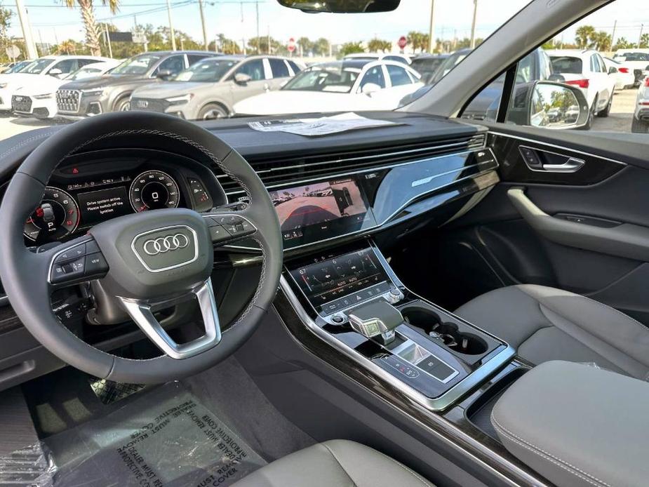 new 2025 Audi Q7 car, priced at $66,350