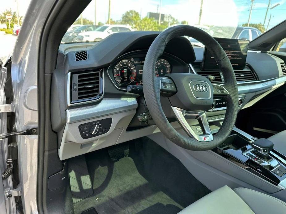 new 2025 Audi Q5 car, priced at $59,925