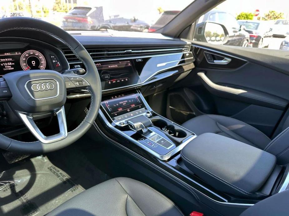 new 2025 Audi Q8 car, priced at $86,015