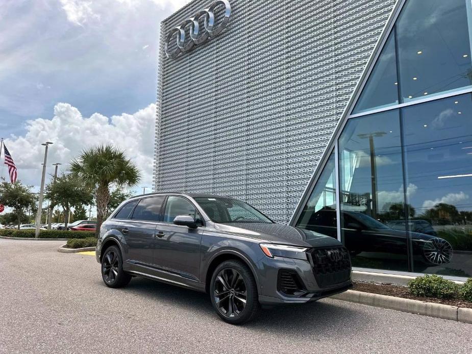 new 2025 Audi Q7 car, priced at $77,900