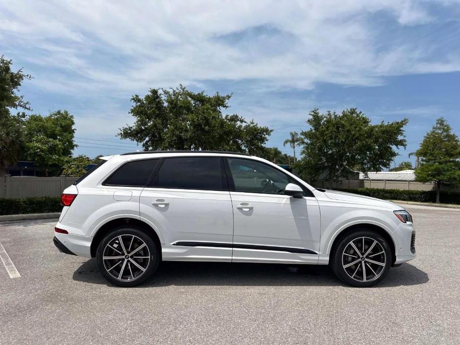 new 2025 Audi Q7 car, priced at $70,200