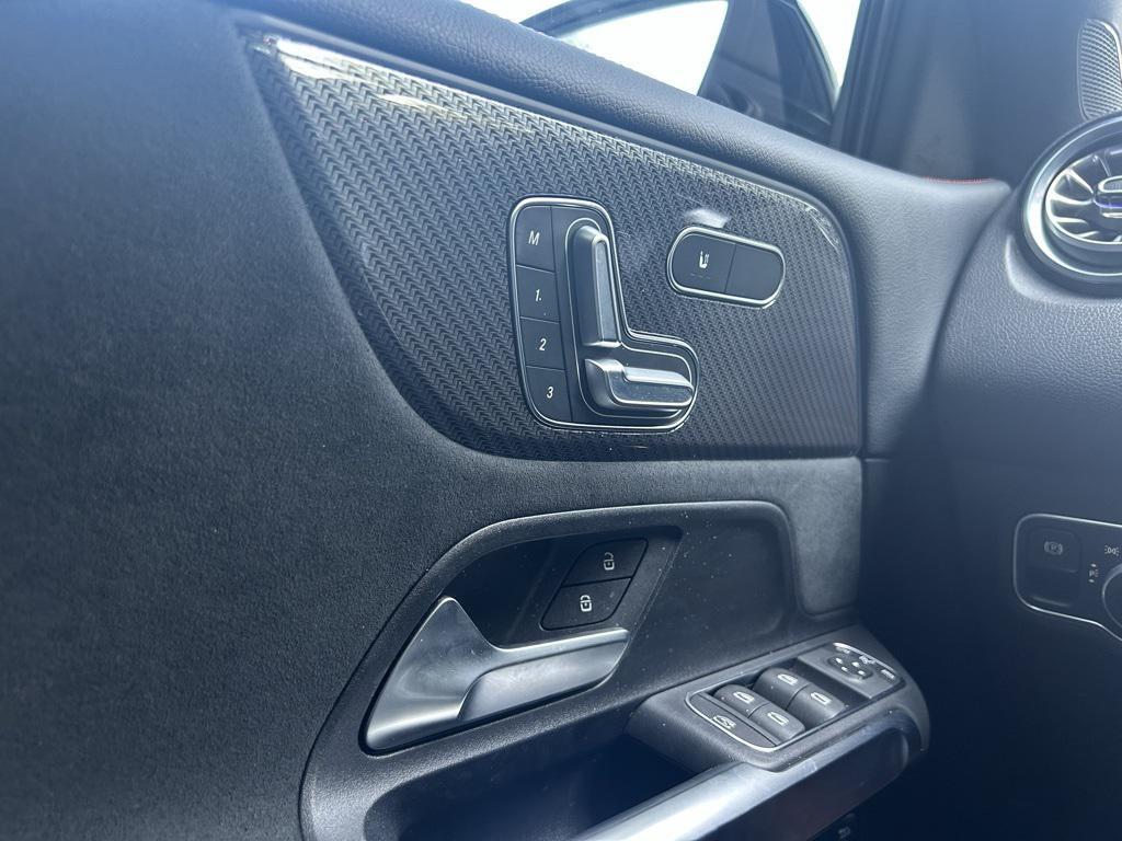 used 2024 Mercedes-Benz GLB 250 car, priced at $38,200