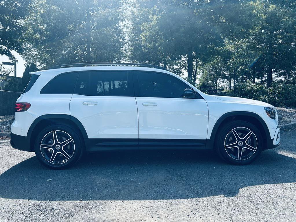 used 2024 Mercedes-Benz GLB 250 car, priced at $38,200