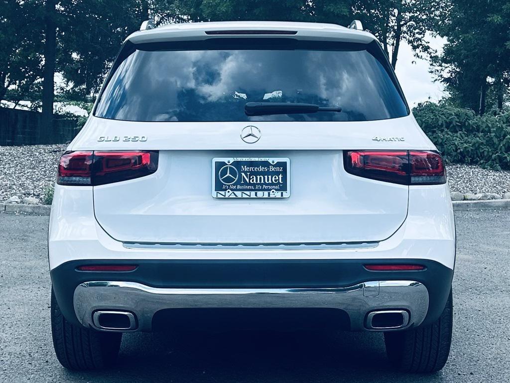 used 2021 Mercedes-Benz GLB 250 car, priced at $27,000
