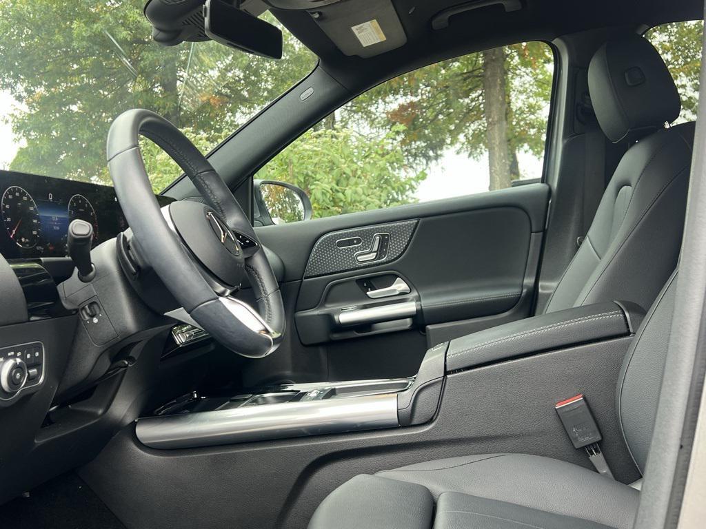 used 2025 Mercedes-Benz GLA 250 car, priced at $44,640