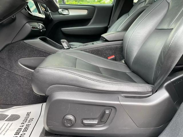 used 2019 Volvo XC40 car, priced at $16,491