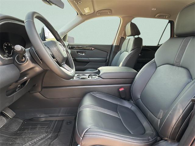 new 2025 Honda Pilot car, priced at $47,325