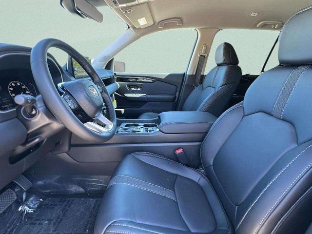 new 2025 Honda Pilot car, priced at $46,050