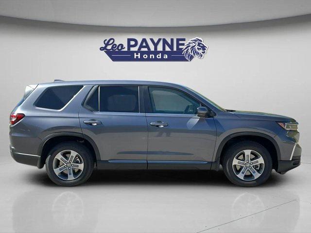 new 2025 Honda Pilot car, priced at $46,050