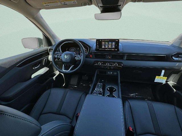 new 2025 Honda Pilot car, priced at $46,050