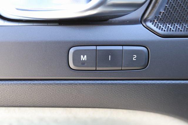 used 2019 Volvo XC40 car, priced at $21,250