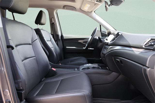 used 2022 Honda Pilot car, priced at $34,000
