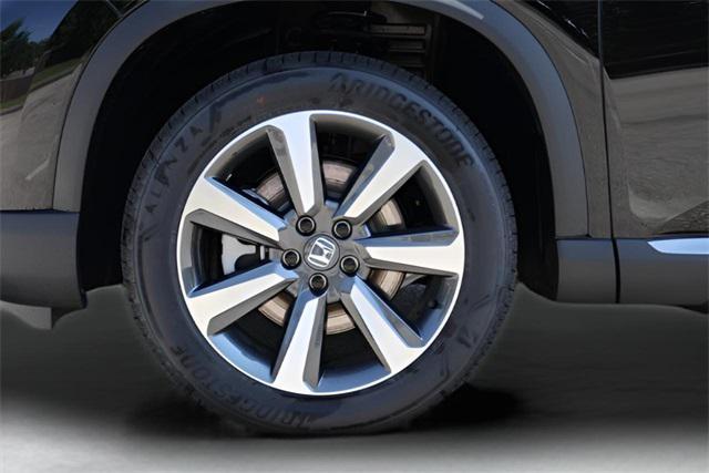 new 2025 Honda Pilot car, priced at $55,750