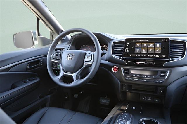 new 2025 Honda Ridgeline car, priced at $43,756