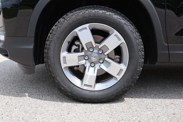 used 2025 Honda Ridgeline car, priced at $42,500